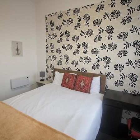 Ideal For Groups - Modern 2 Bedroom Apartment - Free Parking, Transit Links, Close To Stadiums Manchester Zewnętrze zdjęcie